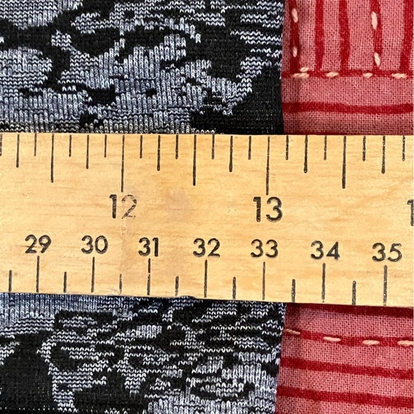 Womens Best brand medium Gray Camouflage Leggings - Picture 10 of 16